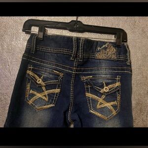 Amethyst Size 5 Juniors Capri Jeans | Like New